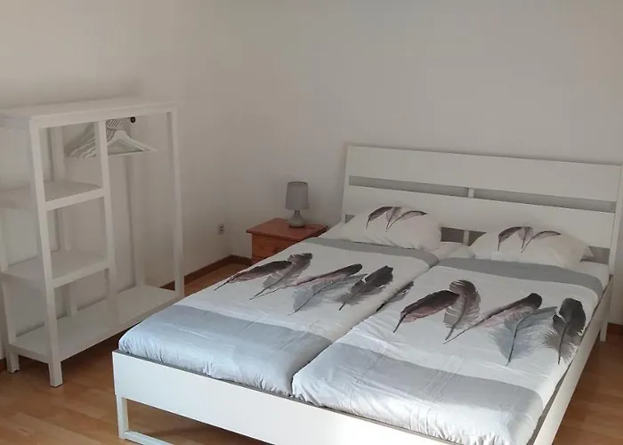 Pied A Terre Апартаменты Шомон